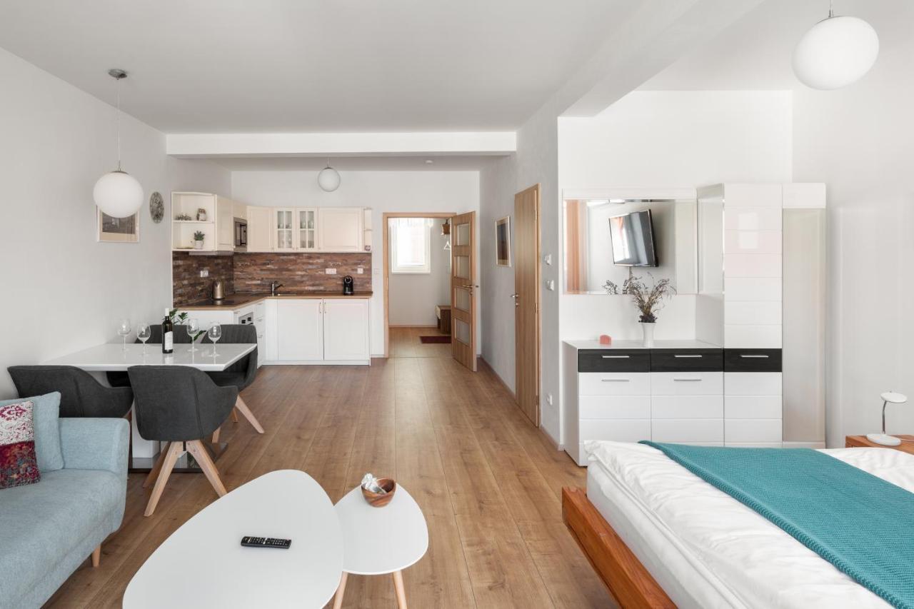 Rezidence Konevova, Mikulov Apartment Luaran gambar